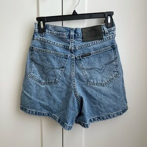 VINTAGE Harley Davidson High Rise Mid Thick Denim Jean Short Size 4